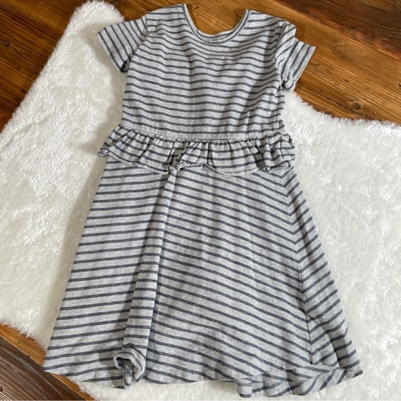 Girls Striped ruffle short sleeve T-shirt‎ dress crew neck gray S 6/6x - Picture 4 of 4